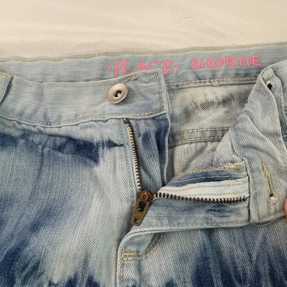 Childrens Place Denim Tie Dye Shorts Girls Size 16 Blue White Frayed Hem Shortie